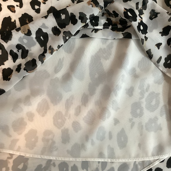 Cato Black and White Animal Print Blouse, Plus Size 2X (18/20) - Picture 9 of 10